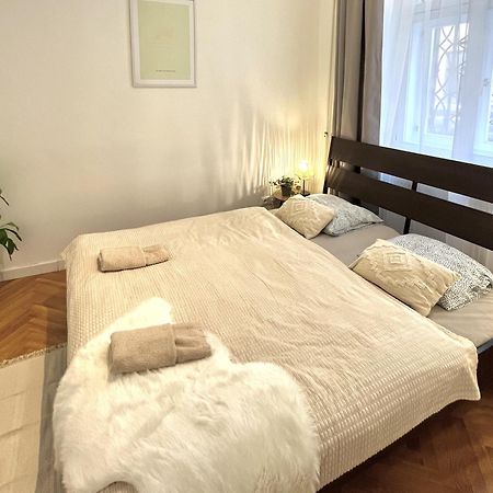 Apartment Mia - Old Town, Ac 브라티슬라바 외부 사진