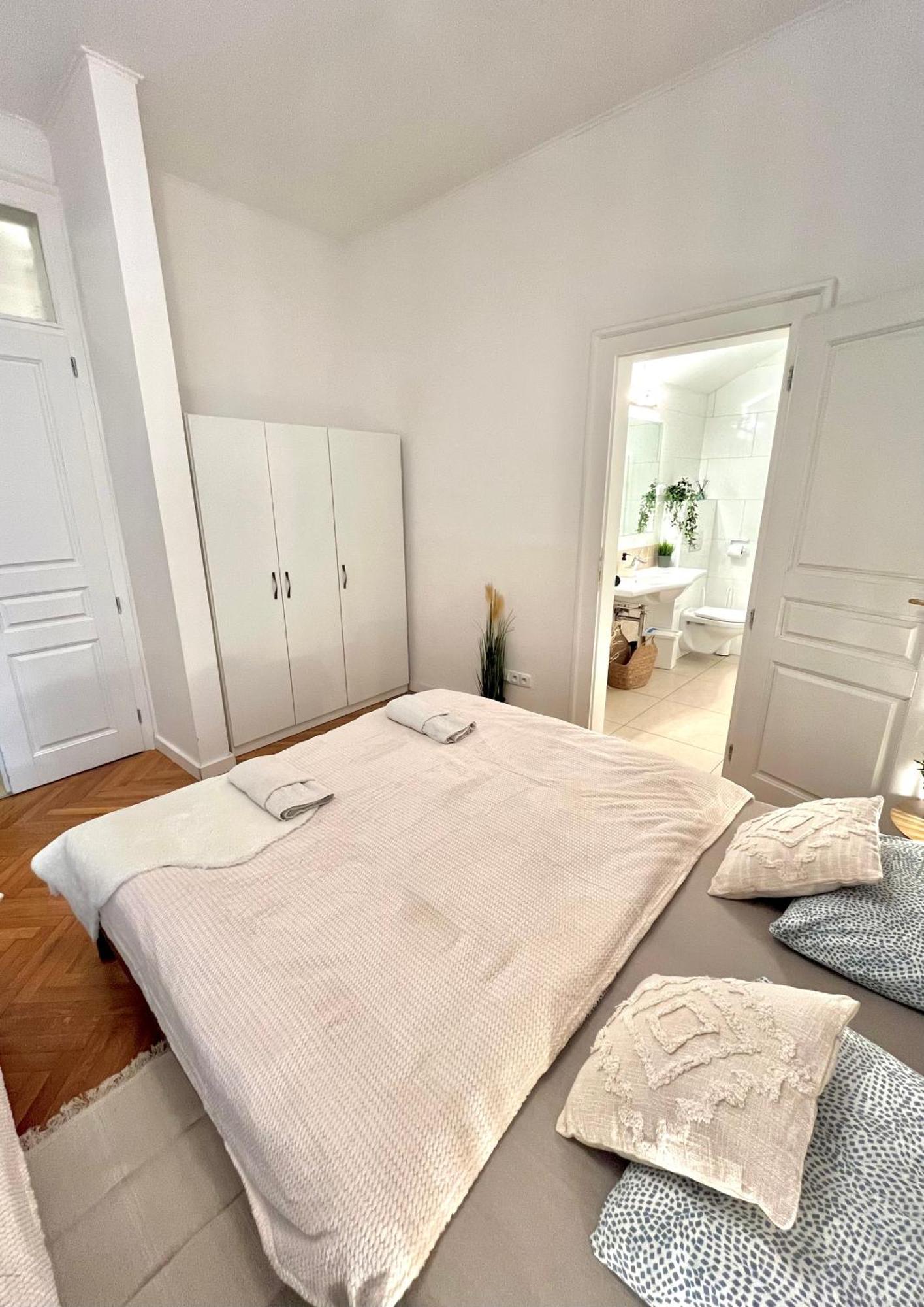 Apartment Mia - Old Town, Ac 브라티슬라바 외부 사진