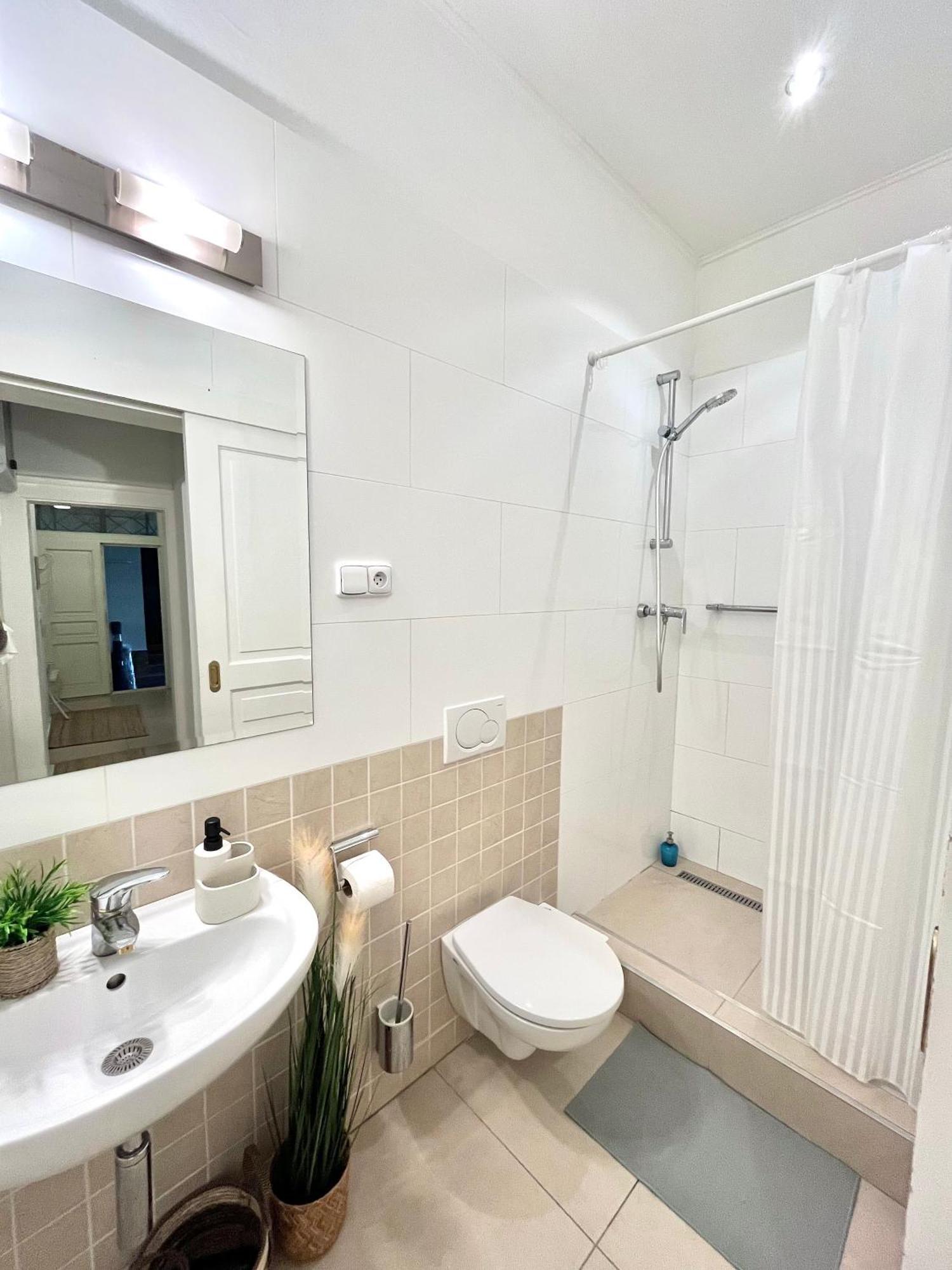 Apartment Mia - Old Town, Ac 브라티슬라바 외부 사진